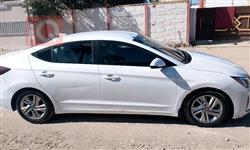 هیۆندای ئەلەنترا